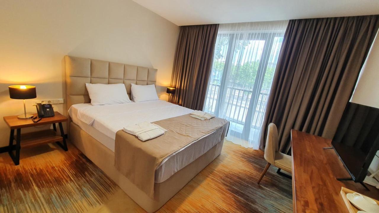 Carousel Hotel Tbilisi Bagian luar foto